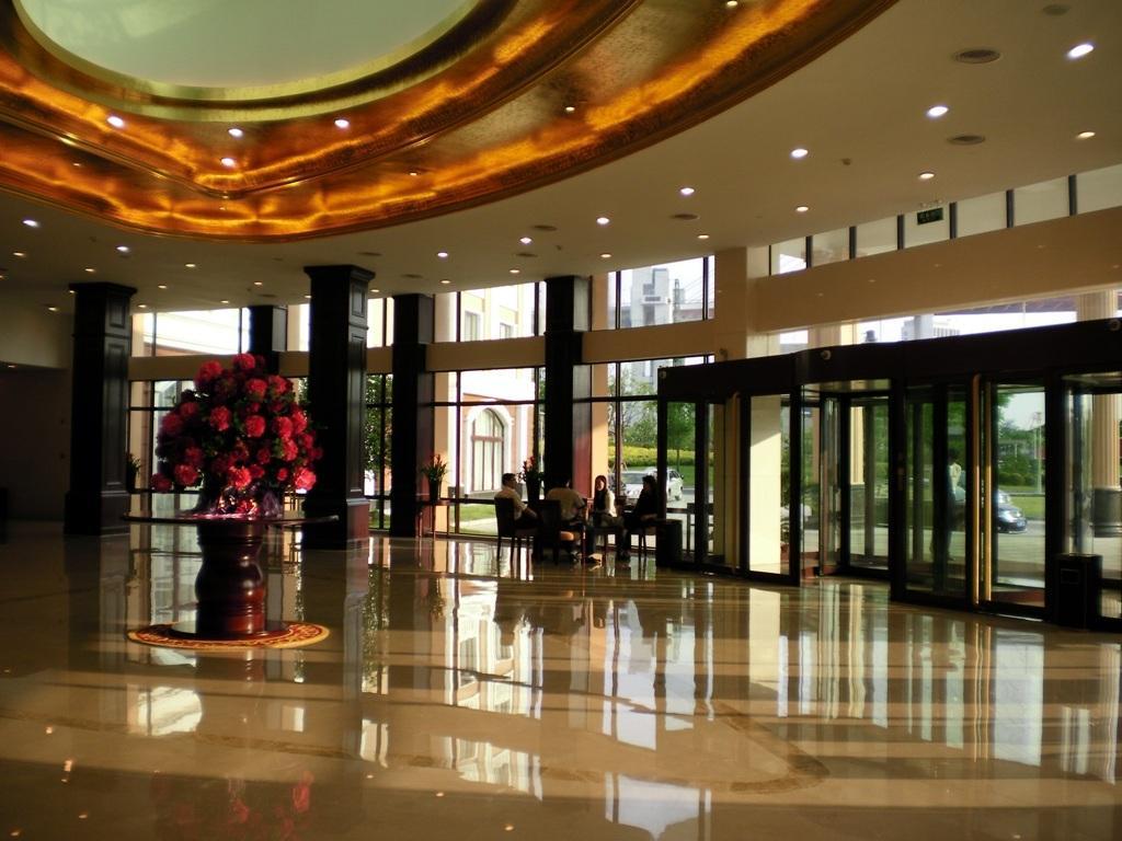 Shanghai Eiffelton Hotel Exterior photo